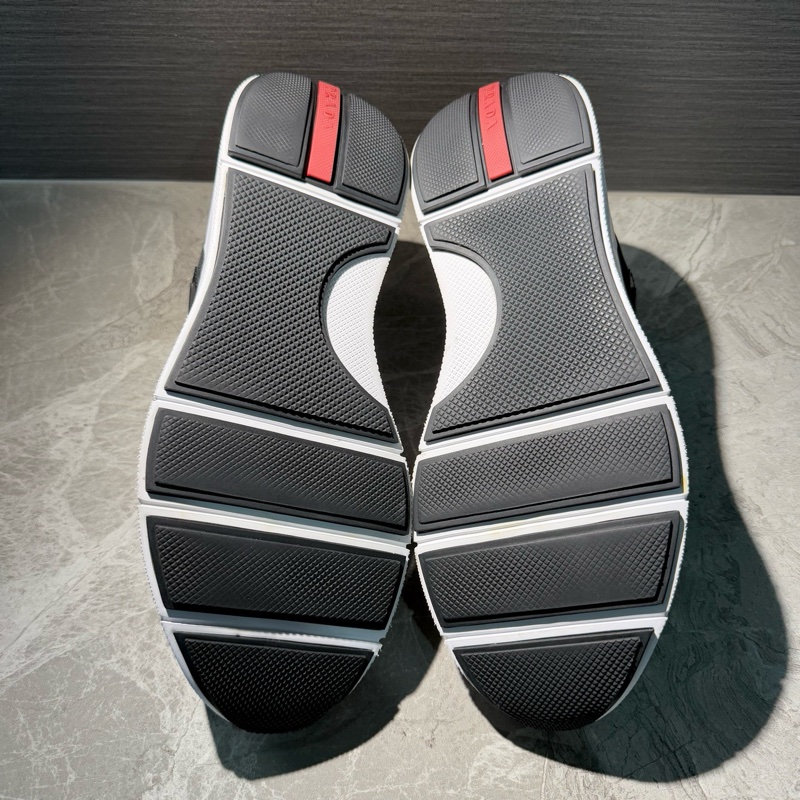 98新Prada普拉達男鞋42碼黑色布面紅標舒適輕便運動鞋-5