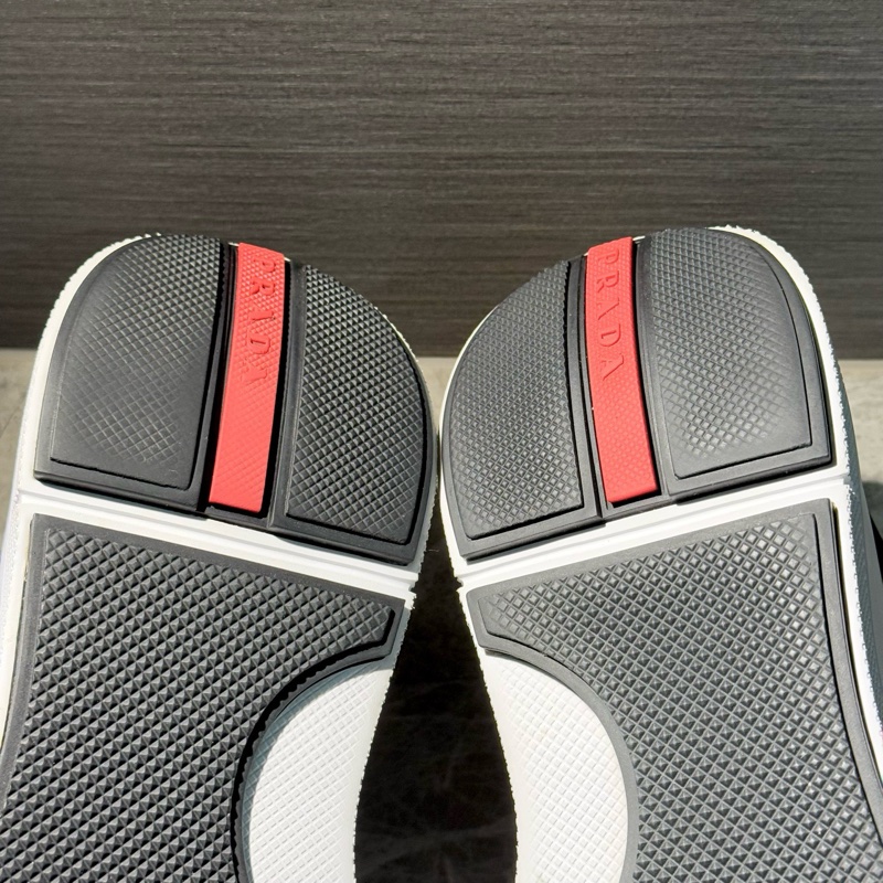 98新Prada普拉達男鞋42碼黑色布面紅標舒適輕便運動鞋-6