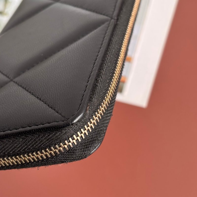 ::CHANEL::19 系列黑色菱格紋 皮穿鏈金雙C 拉鍊中夾-13