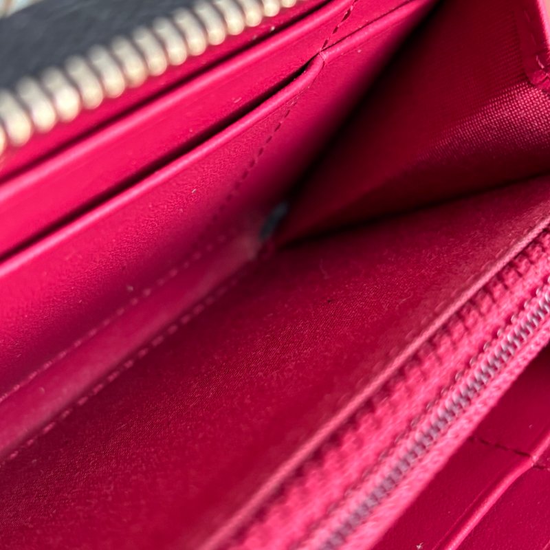 ::CHANEL::19 系列黑色菱格紋 皮穿鏈金雙C 拉鍊中夾-20