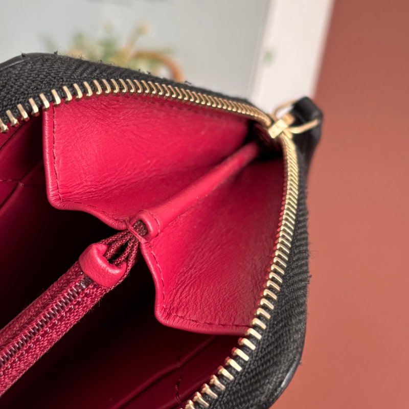 ::CHANEL::19 系列黑色菱格紋 皮穿鏈金雙C 拉鍊中夾-23