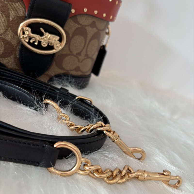 Coach 鉚釘拼色化妝斜背包-8