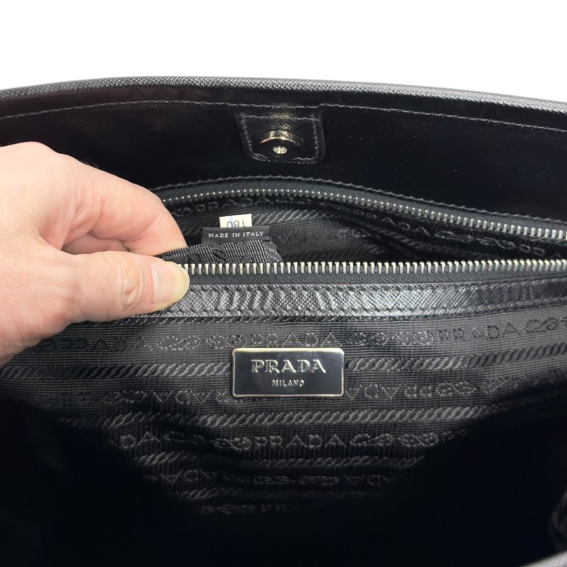 PRADA 三角標 肩背包-18