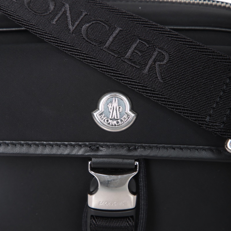 Moncler 女士 翻蓋單肩包均碼碼-3
