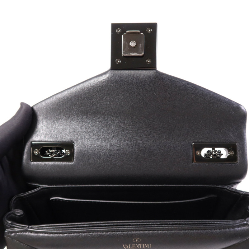 Valentino 羊皮皮革Garavani One Stud銀扣鏈帶肩背袋-13
