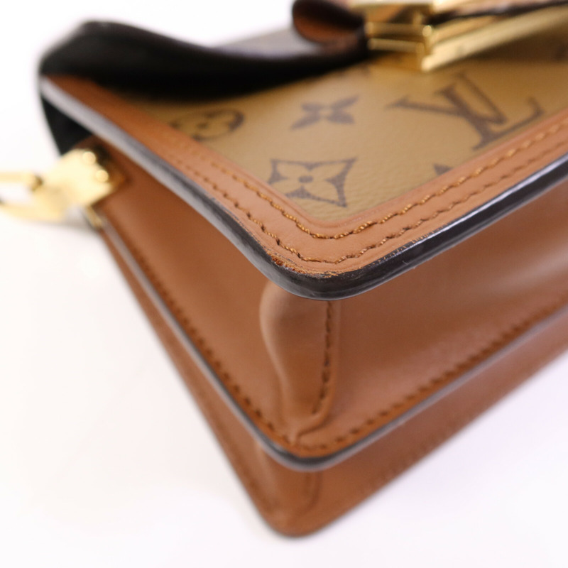 LOUIS VUITTON Monogram Reverse Mini Dauphine金扣肩背袋-11