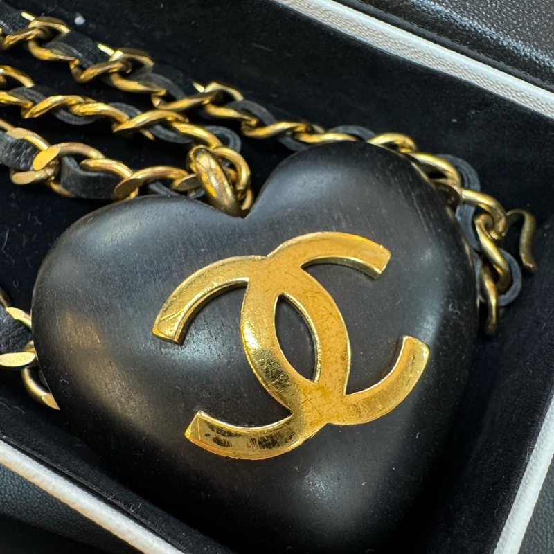 Chanel Vintage 1993 Wooden Heart CC & Leather Chain Necklace-5