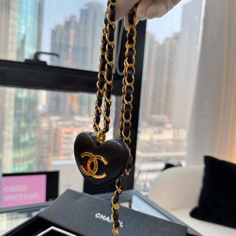 Chanel Vintage 1993 Wooden Heart CC & Leather Chain Necklace-6