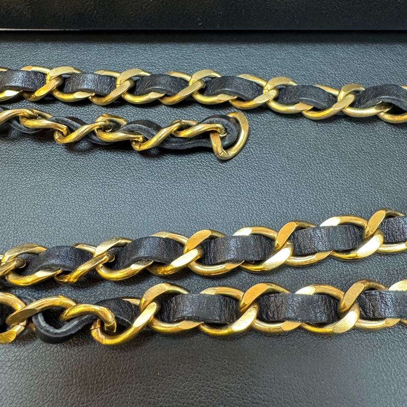 Chanel Vintage 1993 Wooden Heart CC & Leather Chain Necklace-9