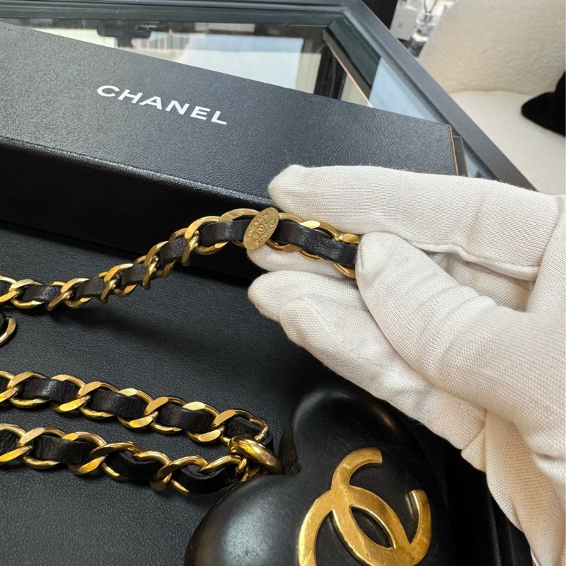 Chanel Vintage 1993 Wooden Heart CC & Leather Chain Necklace-11