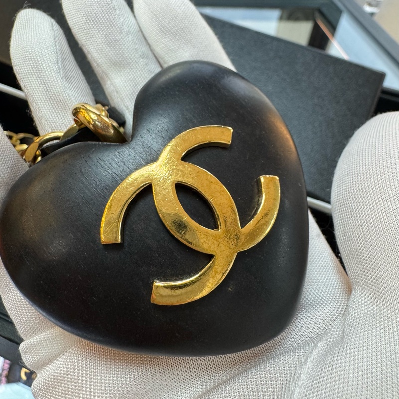Chanel Vintage 1993 Wooden Heart CC & Leather Chain Necklace-12