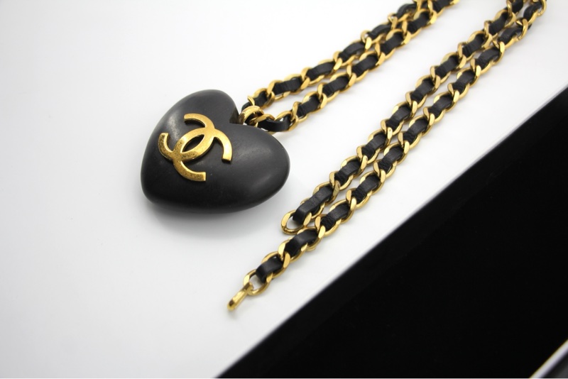 Chanel Vintage 91 Wooden Heart CC & Leather Chain Necklace-2