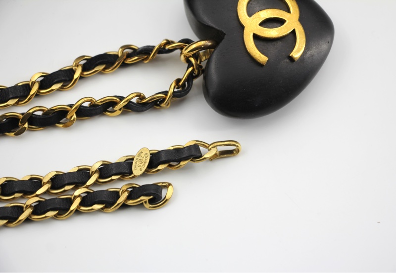 Chanel Vintage 91 Wooden Heart CC & Leather Chain Necklace-11