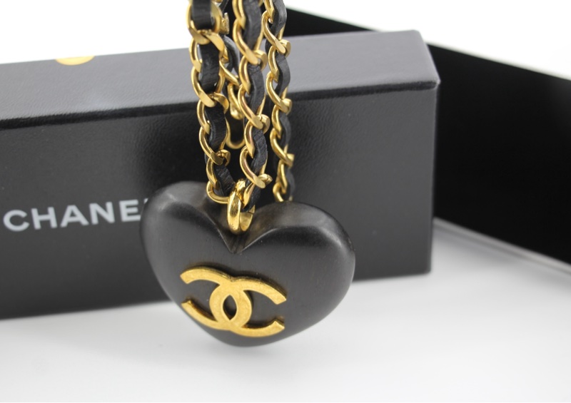 Chanel Vintage 91 Wooden Heart CC & Leather Chain Necklace-14