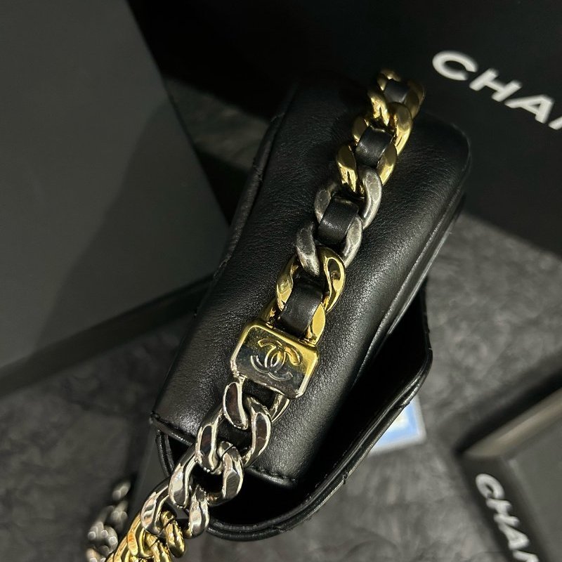 香奈兒/Chanel 黑色菱格牛皮郵差包-3