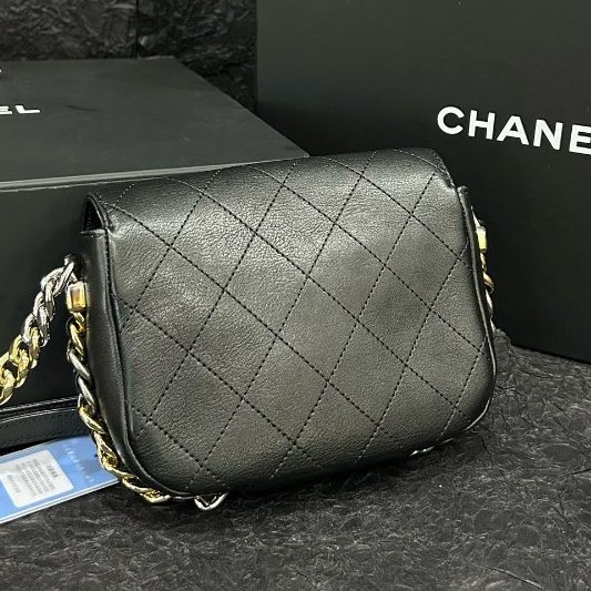 香奈兒/Chanel 黑色菱格牛皮郵差包-6