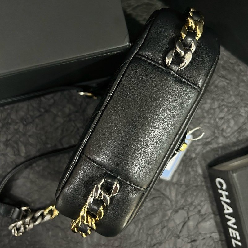 香奈兒/Chanel 黑色菱格牛皮郵差包-7
