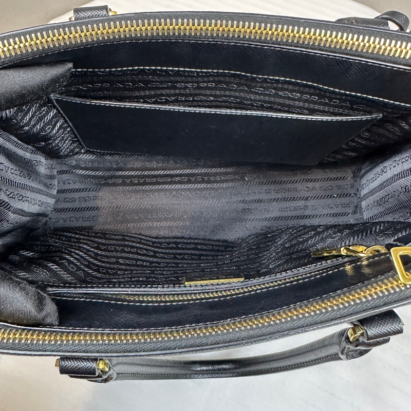 普拉達/Prada Galleria 黑色金扣中號殺手包28x12x20cm-6