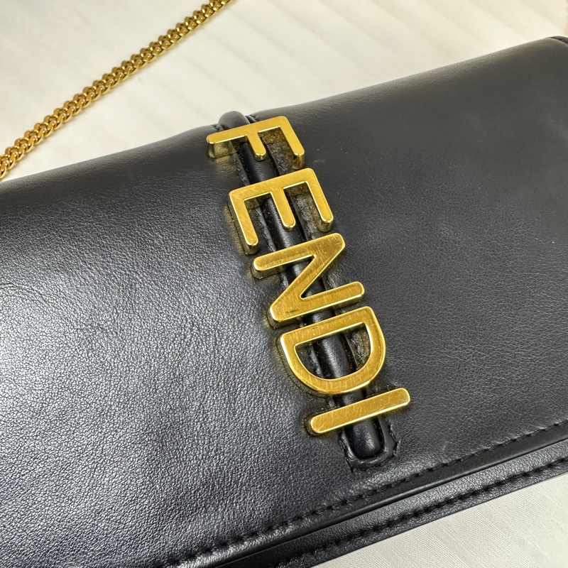 芬迪/Fendi WOC 黑色牛皮金扣鏈條斜背包 21x5x11cm21x5x11cm-6