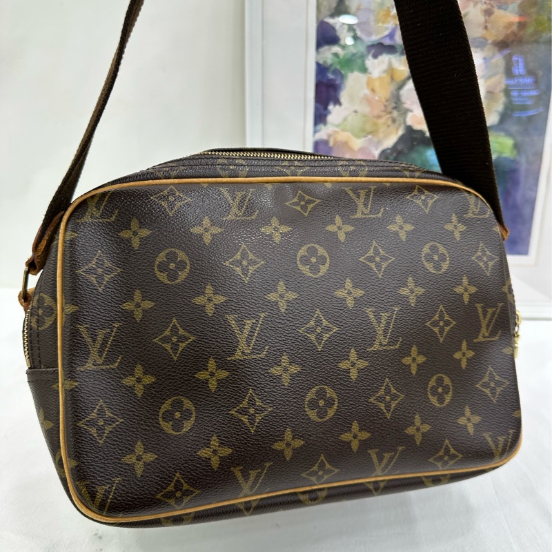 LV路易威登老花記者包 經典雙層設計 金色五金 肩帶 使用痕跡明顯 ，肩帶植鞣革磨損-5
