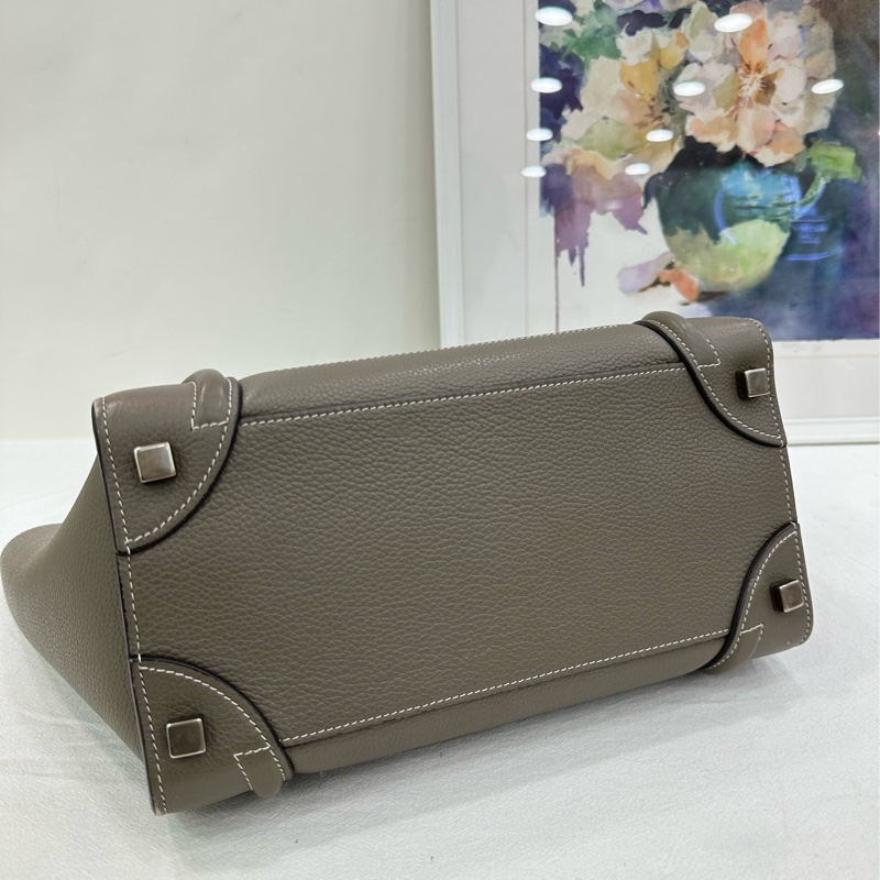 CELINE/賽琳大象灰 Luggage中型手提笑臉包 size：27*25*14-4