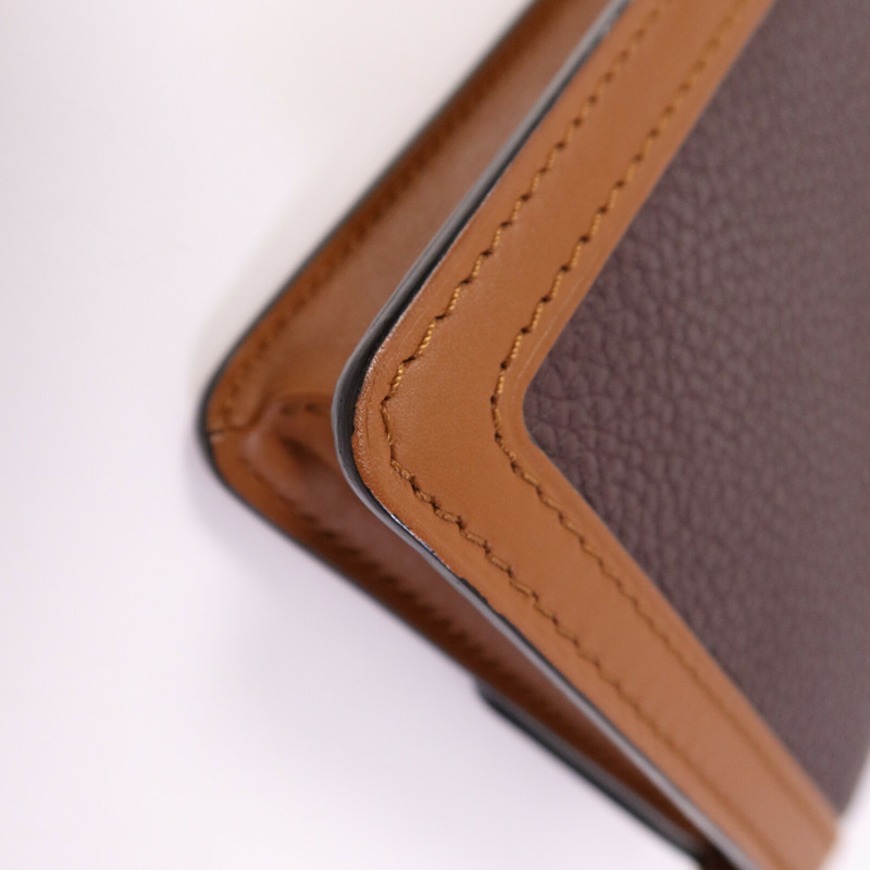 LOUIS VUITTON Taurillon Dauphine Bum Bag金扣腰包-11