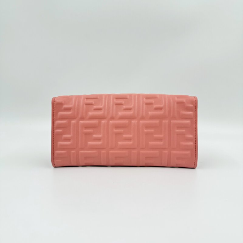 FENDI粉色羊皮Baguette鍊條皮夾WOC 8M0365(膠膜還在!)-5