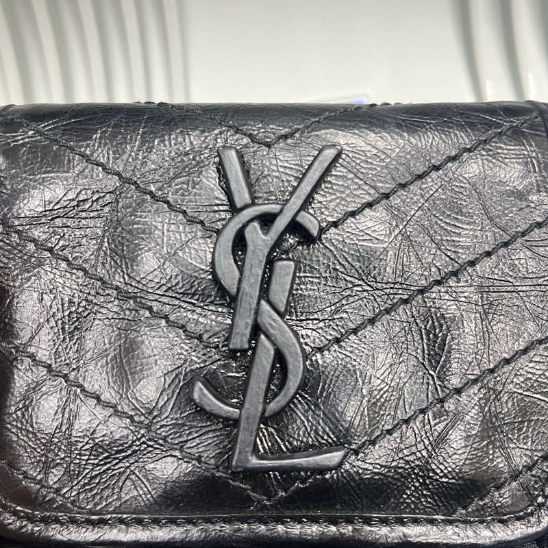 YSL聖羅蘭Saint Laurent Niki黑色揉製牛皮三折短夾#男女適用#-4