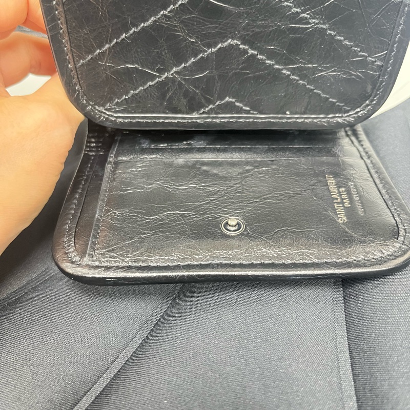 YSL聖羅蘭Saint Laurent Niki黑色揉製牛皮三折短夾#男女適用#-9