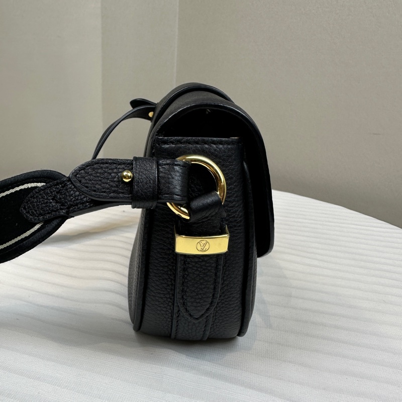 路易威登/Louis Vuitton Pont 9 小號黑色牛皮金扣斜背包 21x6x15cm-3