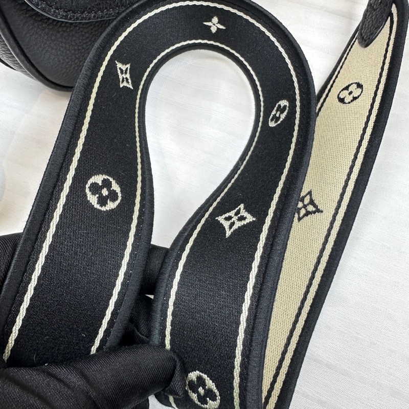 路易威登/Louis Vuitton Pont 9 小號黑色牛皮金扣斜背包 21x6x15cm-7