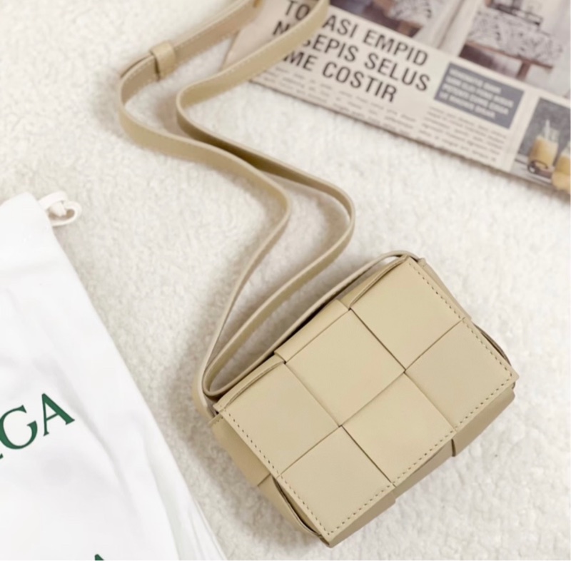 BV Bottega Veneta Cassette 黑色 奶茶色 6格包 小廢包 小包-1