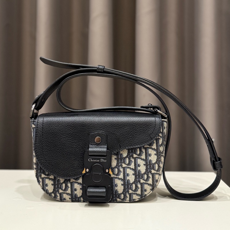 (極新美包）Dior Oblique緹花翻蓋郵差包mini-0