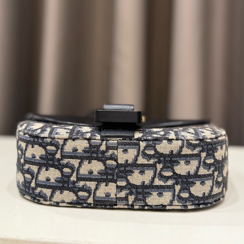 (極新美包）Dior Oblique緹花翻蓋郵差包mini-2