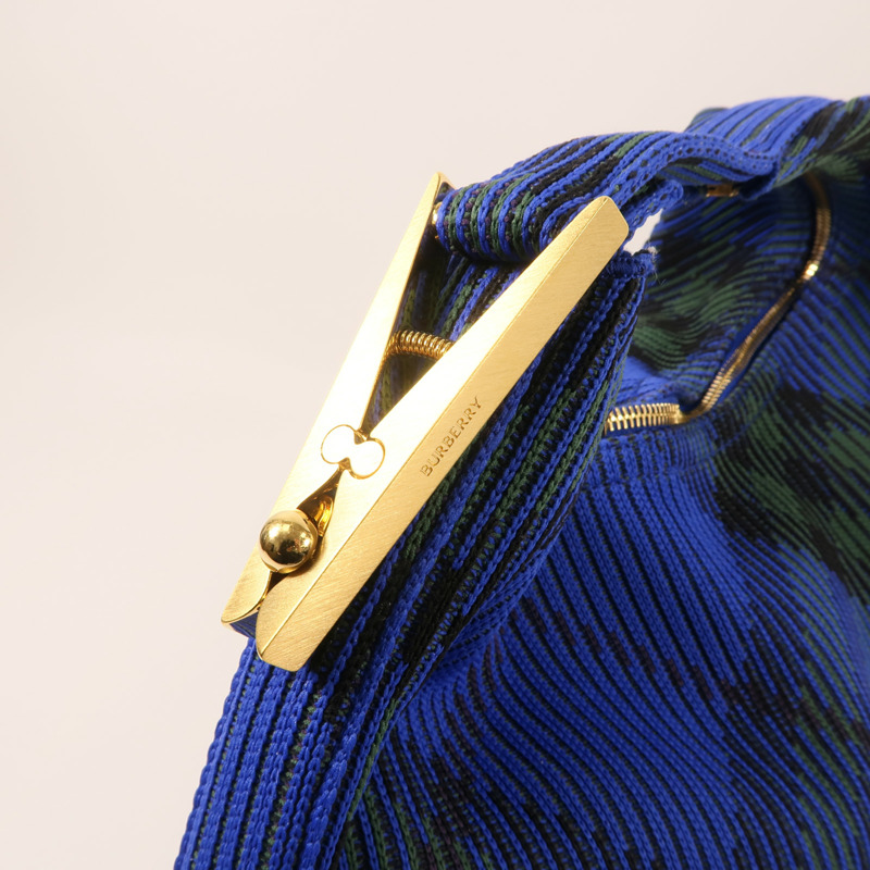 BURBERRY 帆布Peg Duffle Bag Medium金扣肩背袋-9