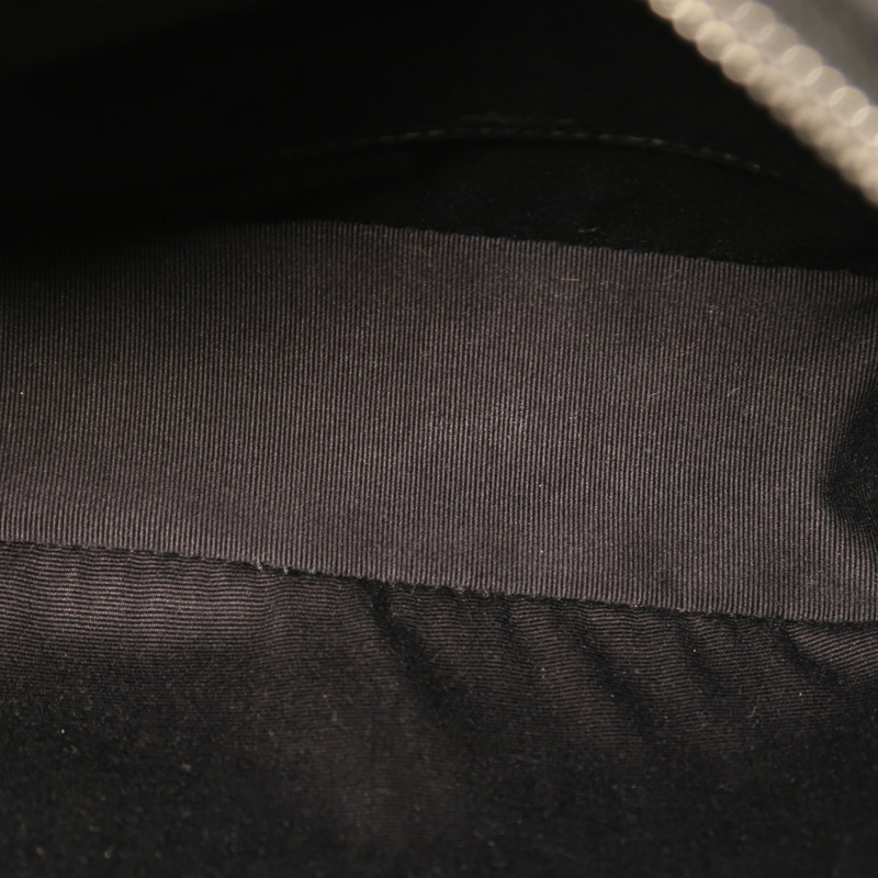 SAINT LAURENT 牛皮皮革Lou Camera Bag銀扣肩背袋-15