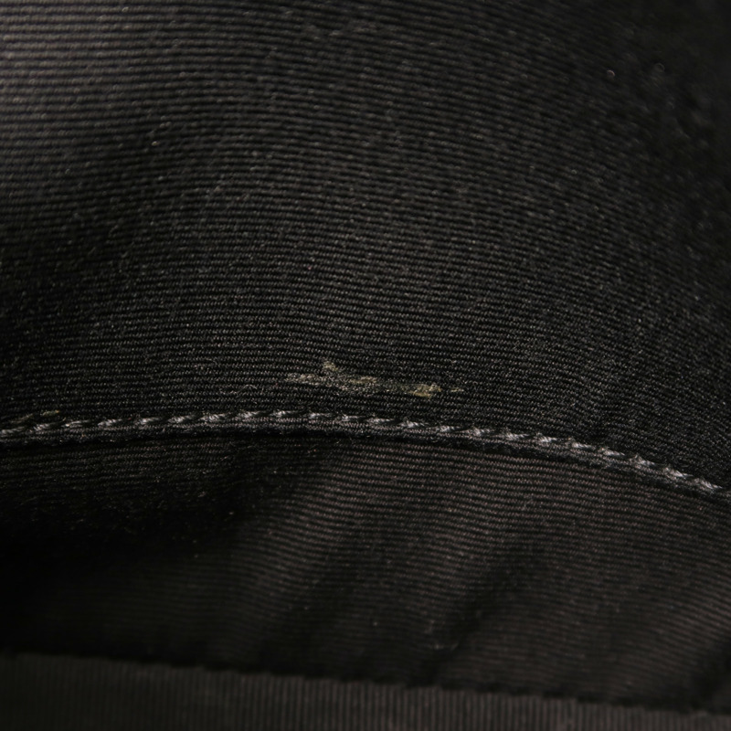 SAINT LAURENT 牛皮皮革Lou Camera Bag銀扣肩背袋-16