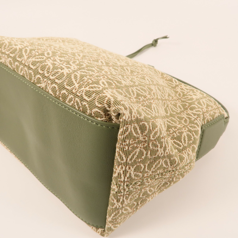 LOEWE 帆布Small Cubi Bag金扣手挽袋-5