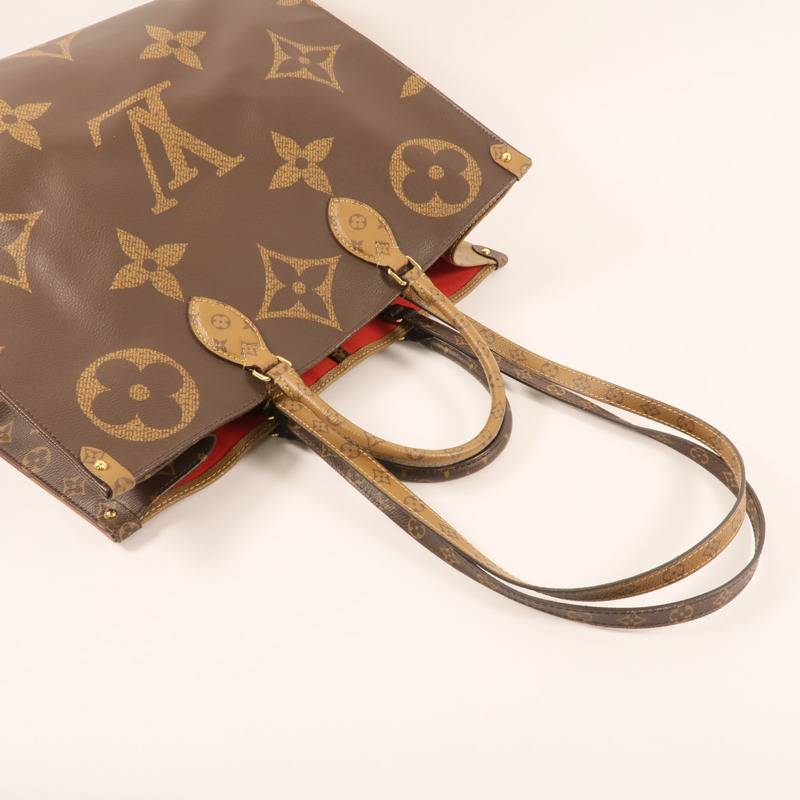 LOUIS VUITTON Monogram Giant OnTheGo GM金扣手挽肩背兩用袋-3