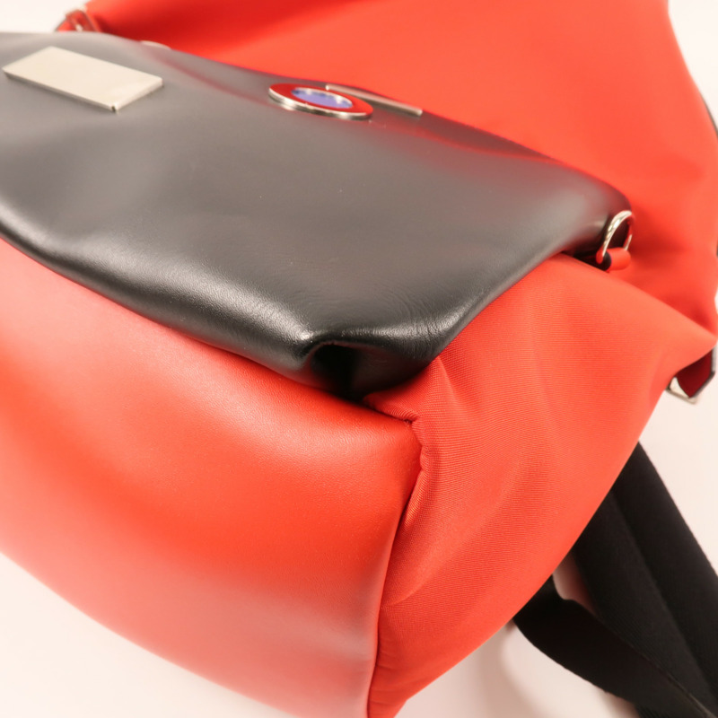 FENDI 牛皮皮革Backpack銀扣背包-5