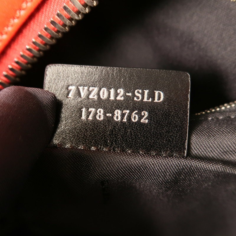 FENDI 牛皮皮革Backpack銀扣背包-14