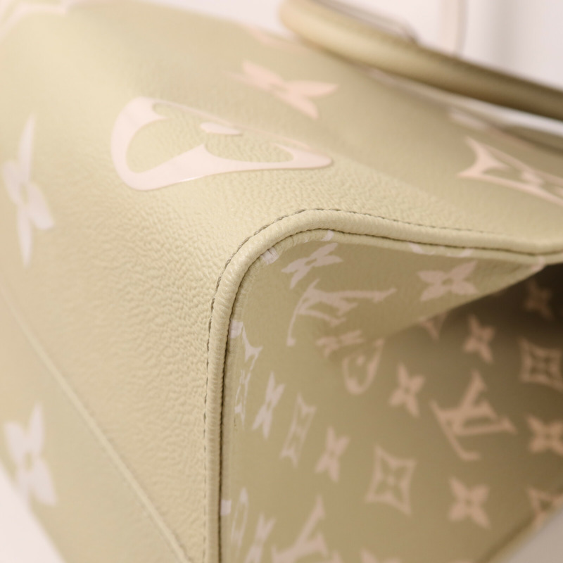 LOUIS VUITTON Monogram Empreinte Gradient On the Go MM金扣手挽肩背兩用袋-10