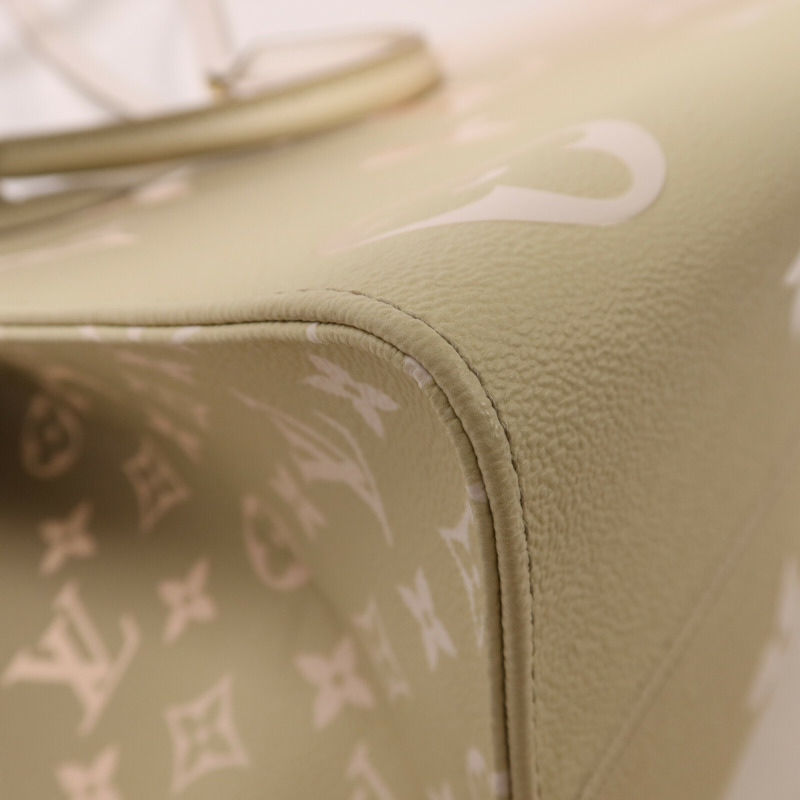 LOUIS VUITTON Monogram Empreinte Gradient On the Go MM金扣手挽肩背兩用袋-11