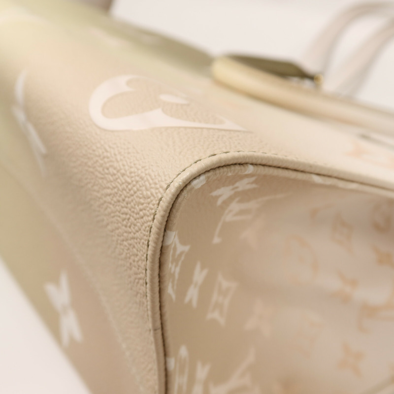 LOUIS VUITTON Monogram Empreinte Gradient On the Go MM金扣手挽肩背兩用袋-12