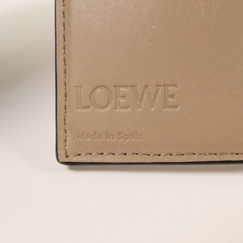 LOEWE 牛皮皮革Wallet銀扣錢包-7