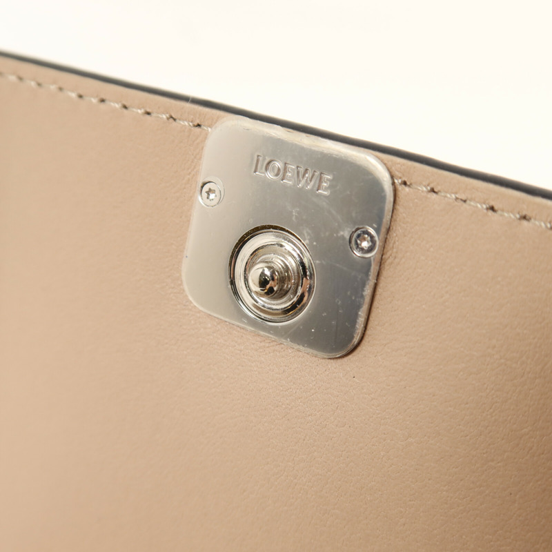 LOEWE 牛皮皮革Wallet銀扣錢包-10