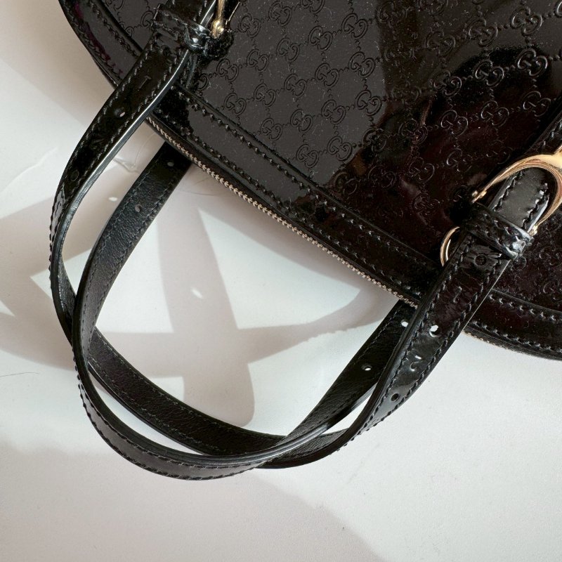 🎉全黑質感低調 GUCCI 黑色漆皮ALMA手提肩背斜背包-19