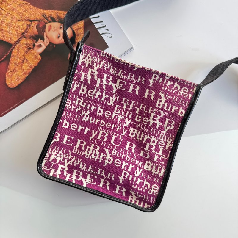🎉超級便宜 BURBERRY 紫色字母帆布斜背包-1