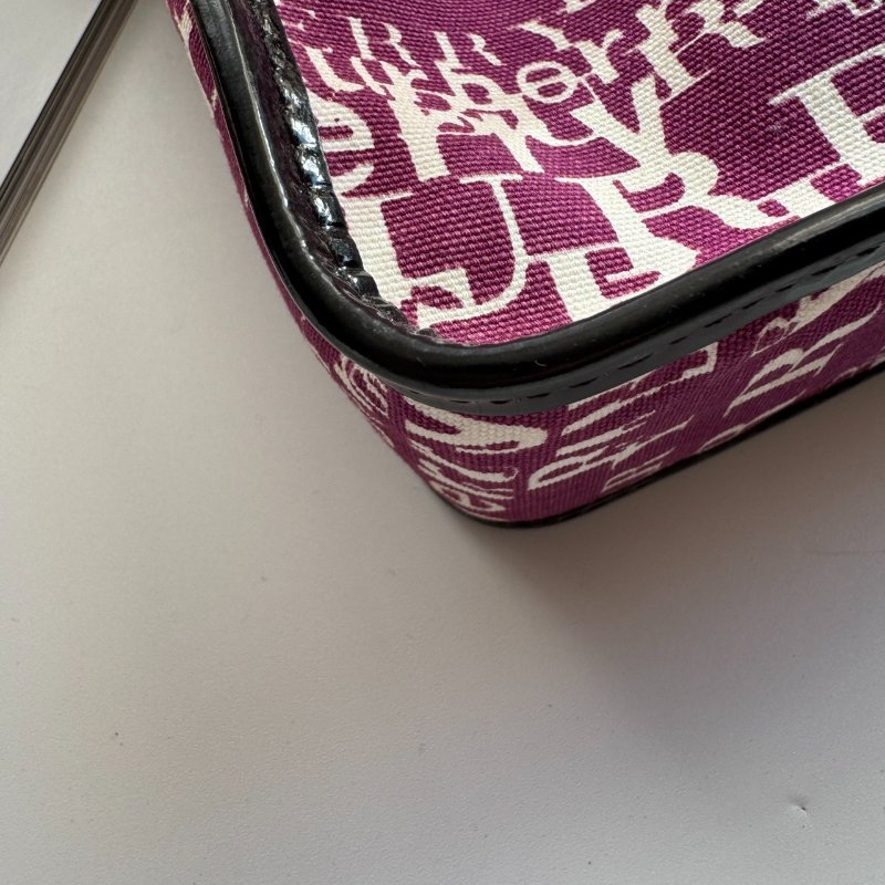 🎉超級便宜 BURBERRY 紫色字母帆布斜背包-5