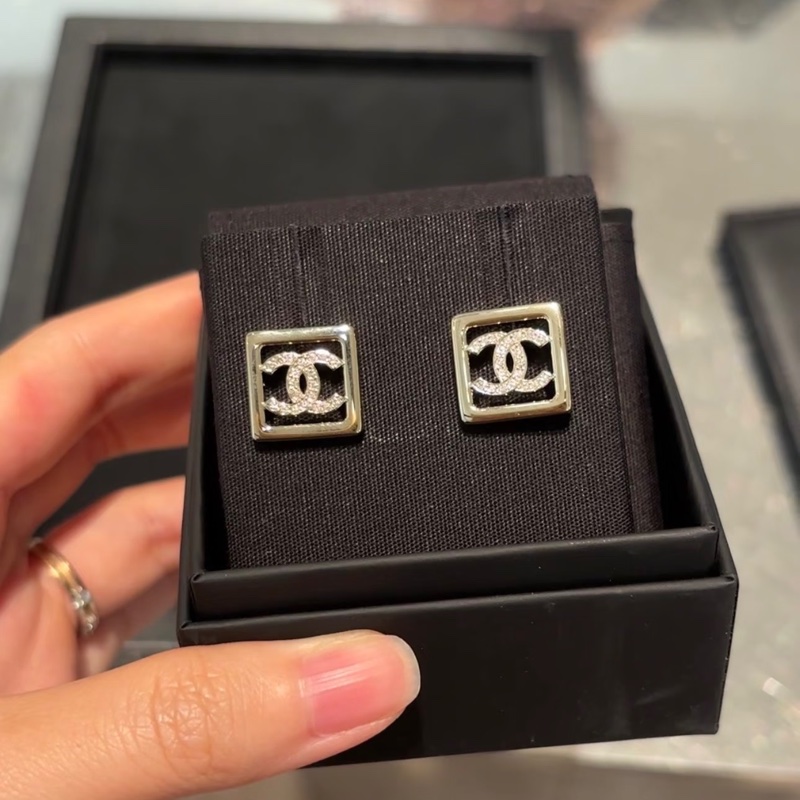 Chanel 全新🔥現貨 方型水鑽 耳針 (E01)-2